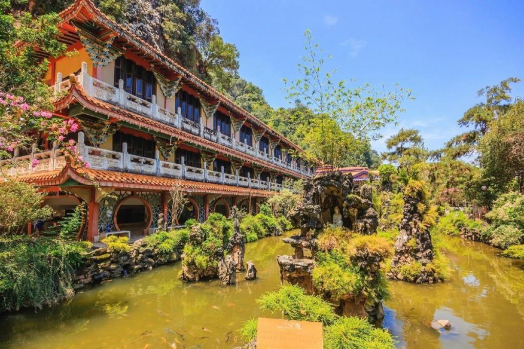 The Pines Hotel Kampung Kuala Terla Екстериор снимка