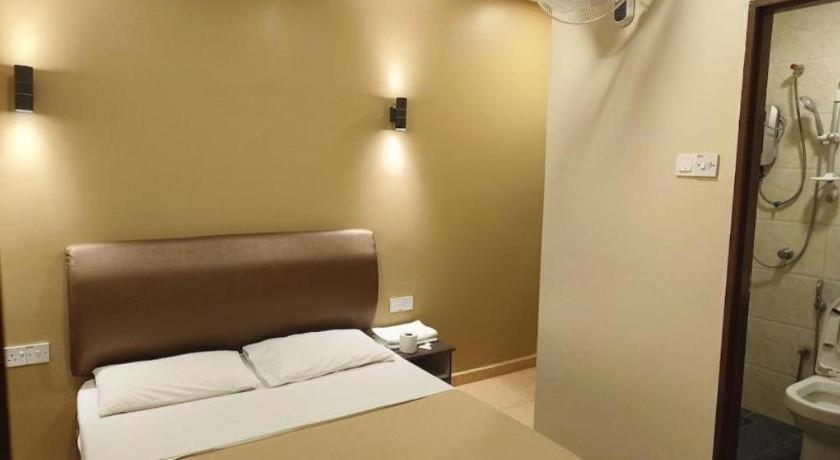 The Pines Hotel Kampung Kuala Terla Екстериор снимка