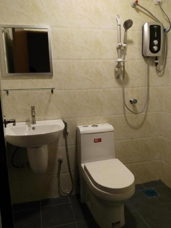 The Pines Hotel Kampung Kuala Terla Екстериор снимка