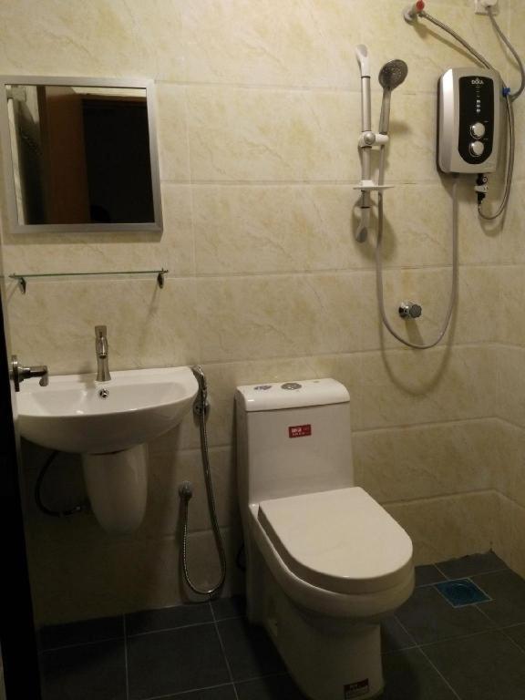 The Pines Hotel Kampung Kuala Terla Екстериор снимка